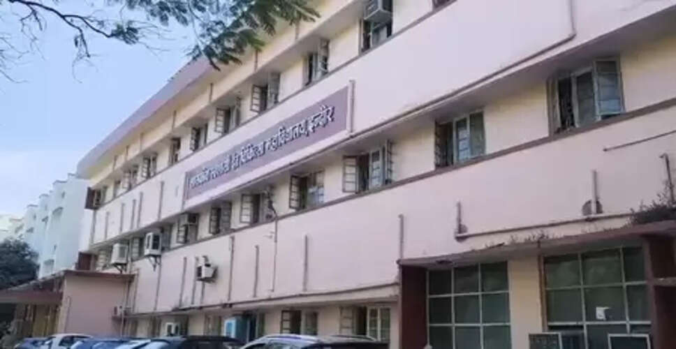 मध्य प्रदेश : इंदौर के डेंटल काॅलेज की तीन छात्राएं रैगिंग के आरोप में सस्पेंड