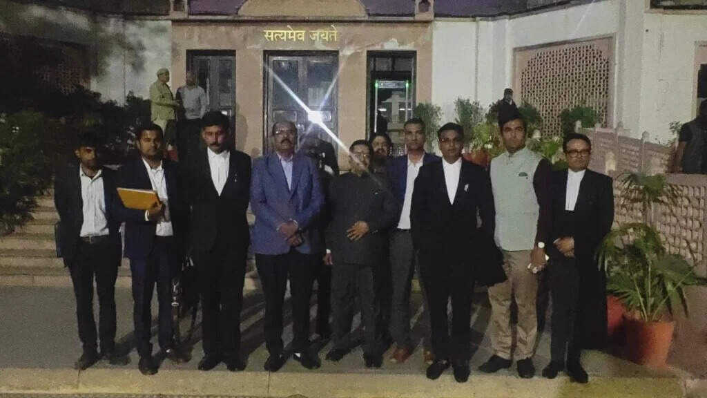 राजस्थान हाईकोर्ट में दो शनिवार कार्यदिवस के फैसले पर टकराव टला, फुटेज में जानें मुख्य न्यायाधीश ने बनाई पांच जजों की कमेटी