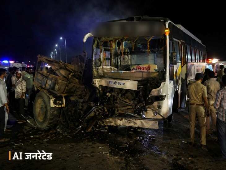 दिल्ली-मुंबई एक्सप्रेसवे पर बड़ा हादसा: अलवर में चलती कार में लगी आग, ड्राइवर ने कूदकर बचाई जान