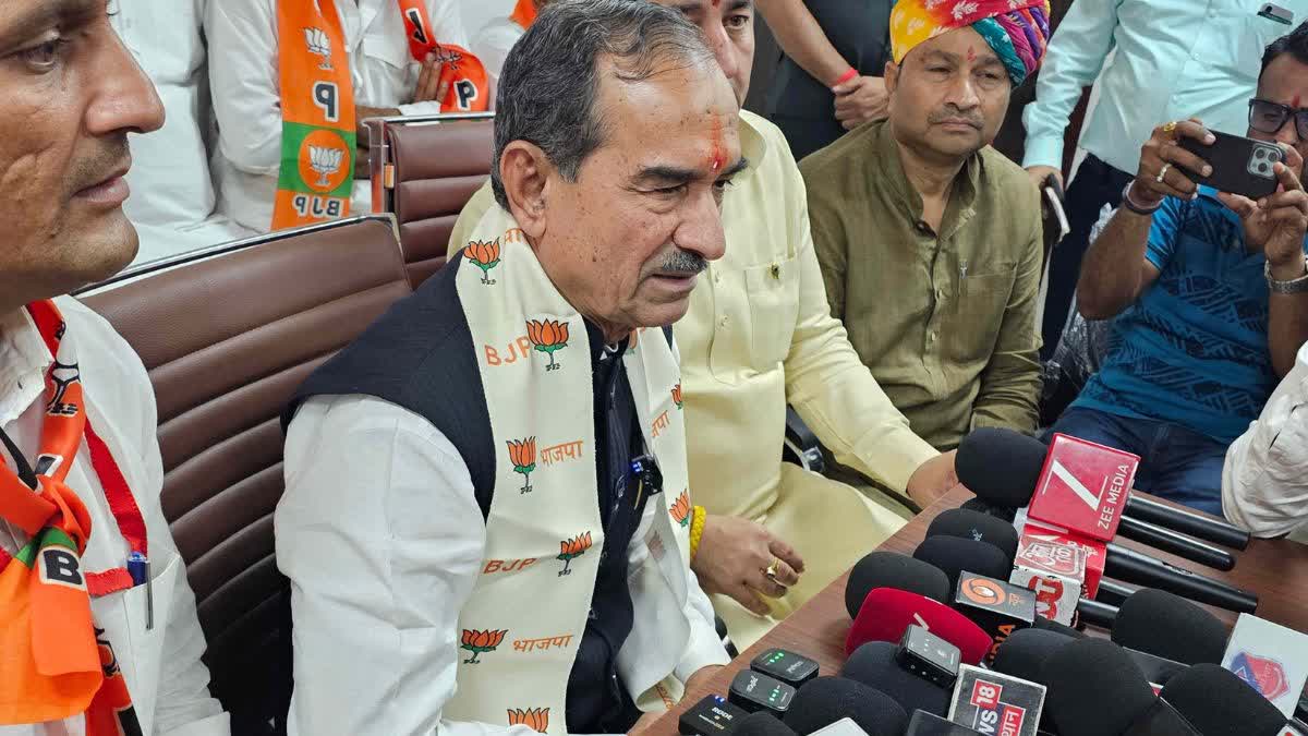 बाड़मेर में भाजपा प्रदेशाध्यक्ष मदन राठौड़ का कांग्रेस सरकार पर हमला, वीडियो में जाने रिफाइनरी प्रोजेक्ट को लेकर दिए बड़े बयान