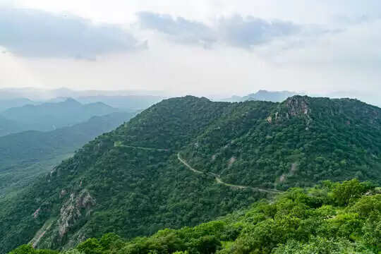 सिर्फ 4 राज्य नहीं अरावली पर आये संकट से हिमालय भी होगा प्रभावित, रिपोर्ट में जाने क्या कहते है एक्सपर्ट्स