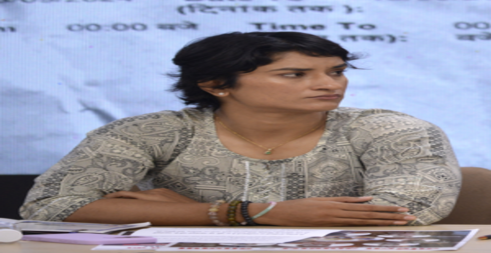 खिलाड़ी अब सरकार की प्राथमिकता नहीं रहे, यह बेहद अफसोस की बात है: विनेश फोगाट