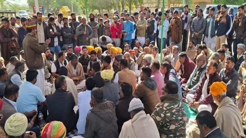 मातेश्वरी तनोटराय प्रांगण से जयपुर के लिए रवाना हुई ‘ओरण बचाओ’ पैदल यात्रा, रामगढ़ में ग्रामीणों ने किया स्वागत