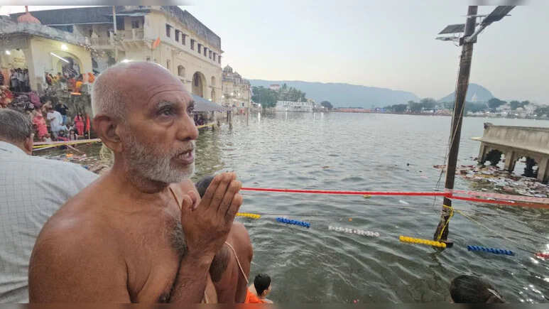 कार्तिक पूर्णिमा 2025, भगवान विष्णु को प्रसन्न करने का श्रेष्ठ दिन, जानिए किन वस्तुओं के दान से मिलता है सौ गुना पुण्य