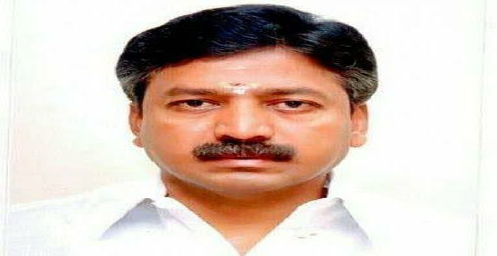 एआईएडीएमके में आंतरिक संकट गहराया, सी. वी शनमुगम ने की टीवीके सरकार को समर्थन देने की घोषणा