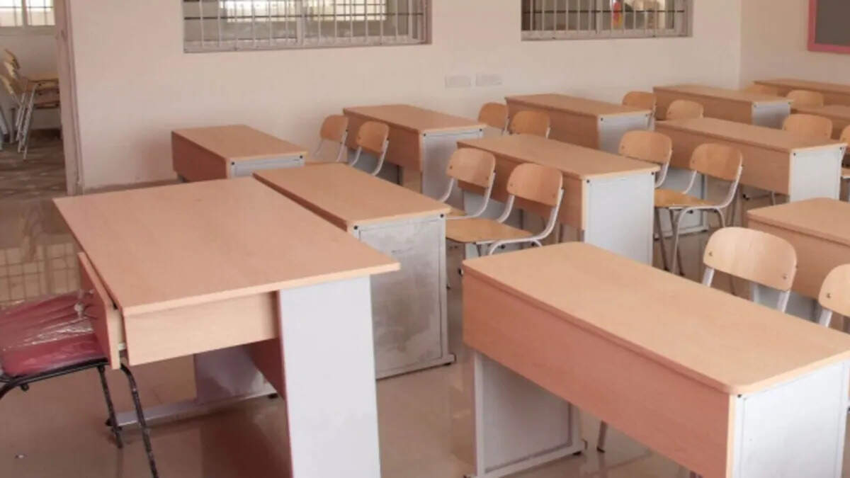 स्कूल की मान्यता रद्द; लेकिन प्रिंसिपल बेखबर, सरकारी जमीन पर कब्जा कर मदरसा-हॉस्टल संचालन का मामला