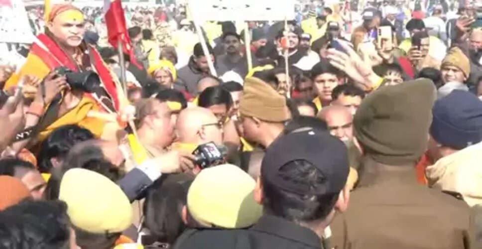 प्रयागराज: शंकराचार्य अविमुक्तेश्वरानंद का दावा, मौनी अमावस्या पर स्नान करने से रोका गया