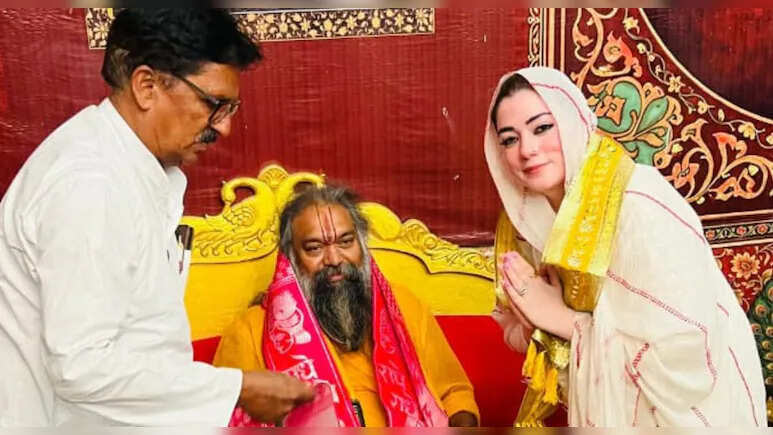 श्री गोकुलचंद्रमाजी मंदिर में छप्पन भोग उत्सव, विधायक नौक्षम चौधरी ने किए दर्शन