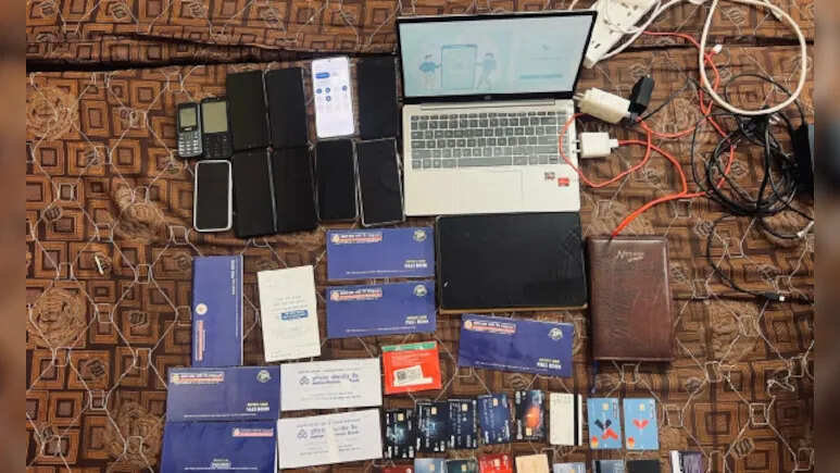 ऑपरेशन ‘वज्र प्रहार’ में बड़ा खुलासा: जयपुर से चल रहे अंतरराज्यीय साइबर ठगी गिरोह का भंडाफोड़, 5 गिरफ्तार