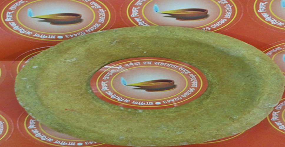 मध्य प्रदेश: नर्मदा को बचाने की पहल, एसएचजी ने शुरू किया बायोडिग्रेडेबल दीयों का निर्माण