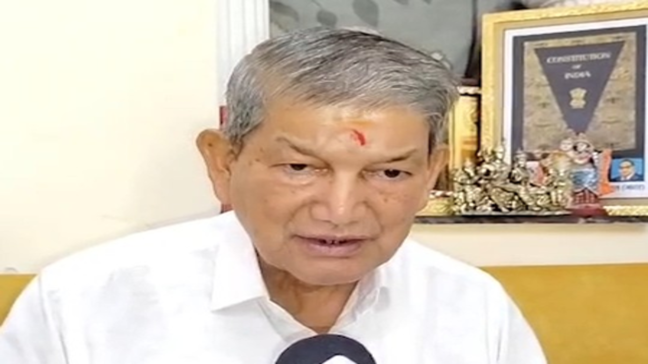उत्तराखंड में पर्यटन में गिरावट का खामियाजा होटल उद्योग को भुगतना पड़ रहा है: हरीश रावत