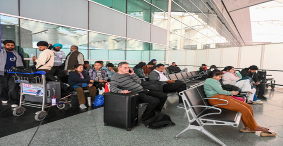 मिडिल ईस्ट संकट गहराया: तीन दिन से बंद दुबई एयरपोर्ट, 3,000 से अधिक फ्लाइट रद्द