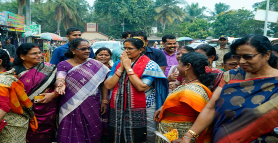 ओडिशा : उपमुख्यमंत्री प्रवती परिदा ने 'कारवां टूरिज्म' लॉन्च किया