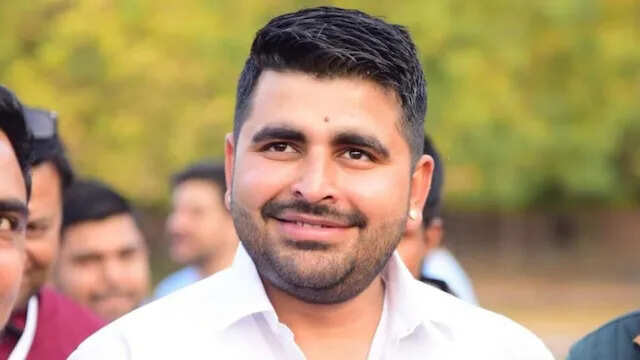 पीएसओ के निलंबन पर भड़के रविंद्र सिंह भाटी, वीडियो में बोले- यह एक कर्मचारी नहीं, पूरे सिस्टम की विफलता