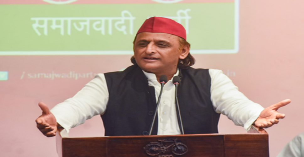 बेटियों को न्याय नहीं, अपराधियों को मिल रहा संरक्षण: अखिलेश यादव