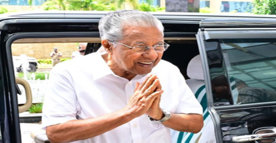 केरल: सीएम विजयन को झटका, सीएटी ने आईएएस के ट्रांसफर ऑर्डर रद्द किए