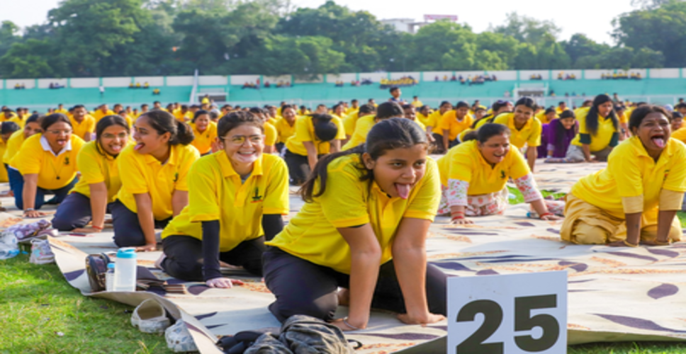 अंतरराष्ट्रीय योग दिवस को जनांदोलन बनाने की तैयारी पूरी, 1.42 करोड़ बच्चों के साथ योगमय होगा उत्तर प्रदेश