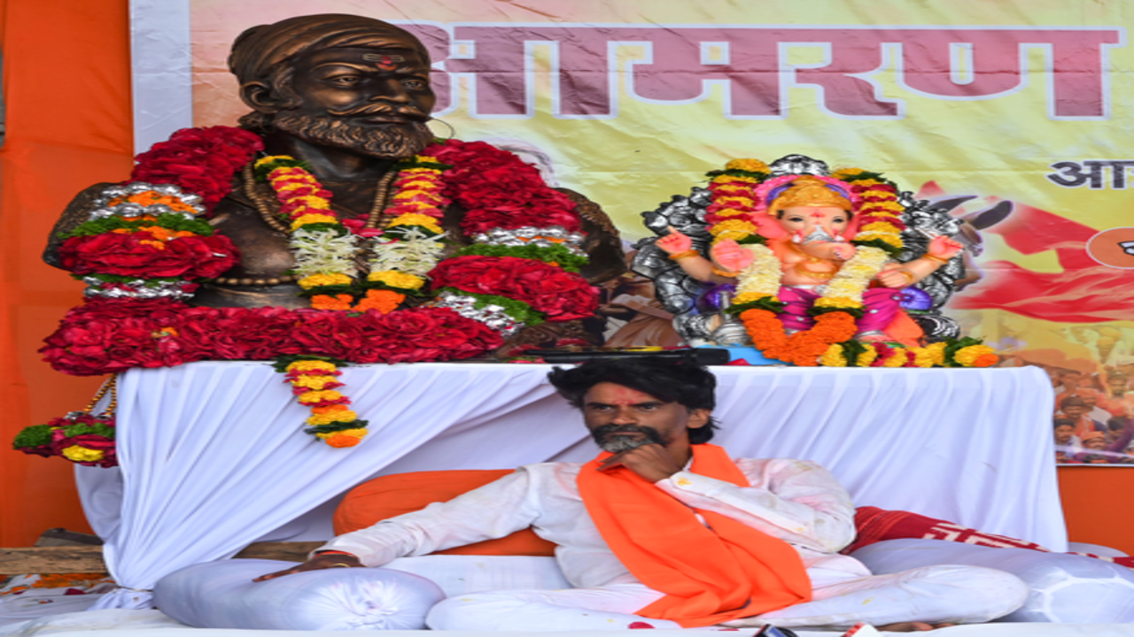 गणेशोत्सव के दौरान मुंबई की ओर मार्च न करें, बातचीत से मुद्दों को सुलझाएं : आशीष शेलार
