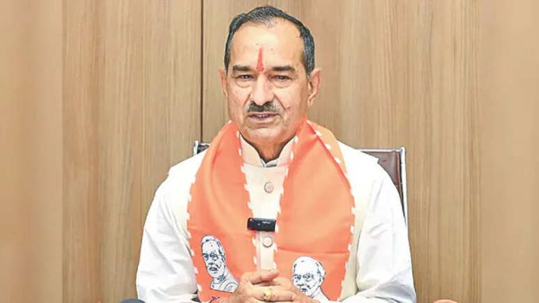 “17 बार पेपर लीक करने वाले शीशे के घरों में रहकर दूसरों पर पत्थर न फेंकें”, मदन राठौड़ ने कांग्रेस को दिया करारा जवाब