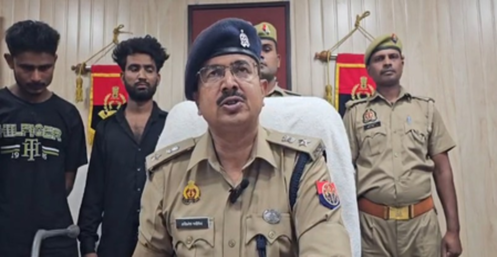 चोरी गैंग पर अमरोहा पुलिस का शिकंजा, चोरी के सामान और हथियार बरामद