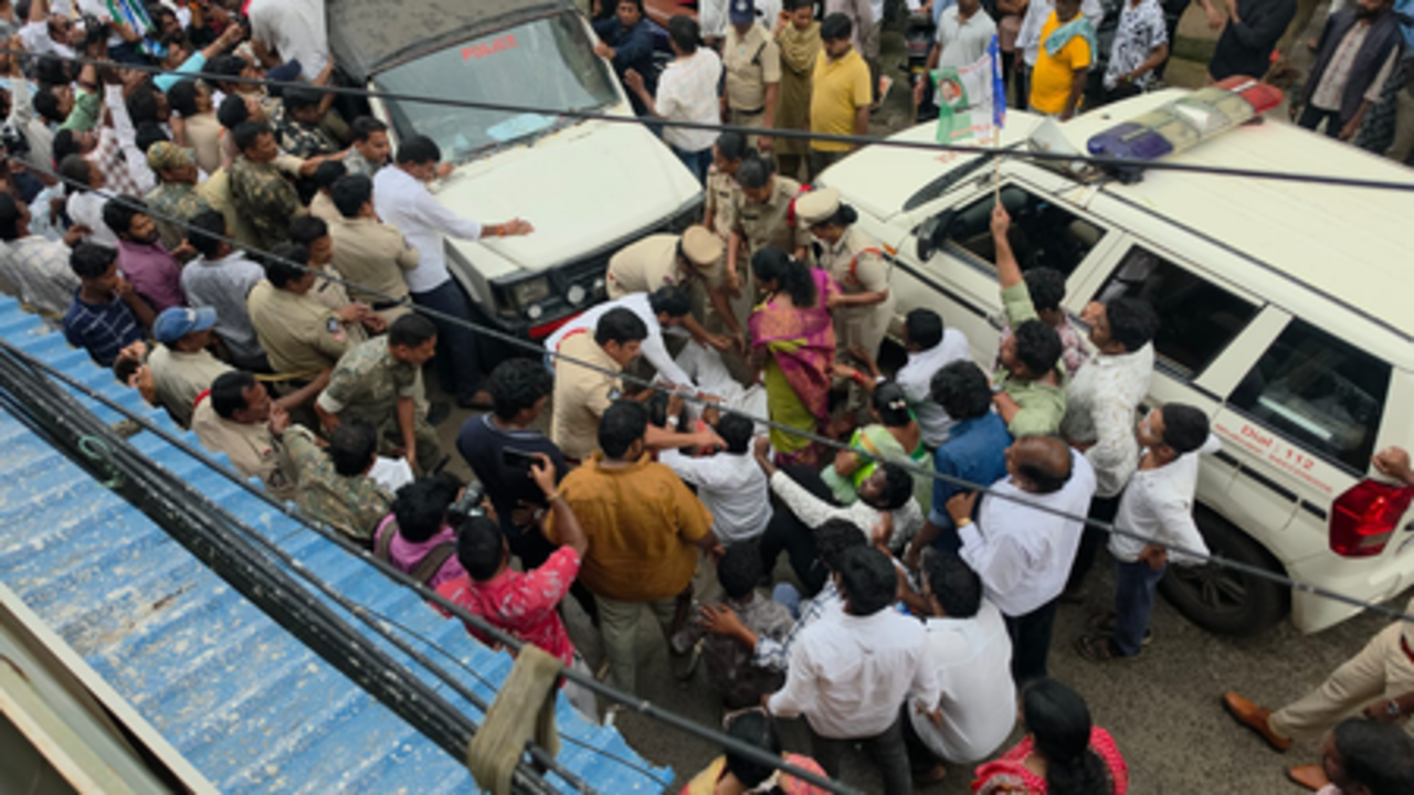 पूर्व सांसद की गिरफ्तारी के बाद वाईएसआरसीपी ने आंध्र सरकार पर विपक्ष को दबाने का लगाया आरोप