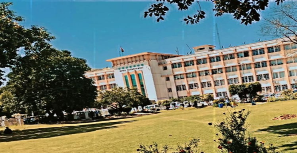 जम्मू-कश्मीर में बड़ा प्रशासनिक फेरबदल, कई आईएएस और जेकेएएस अधिकारियों के तबादले