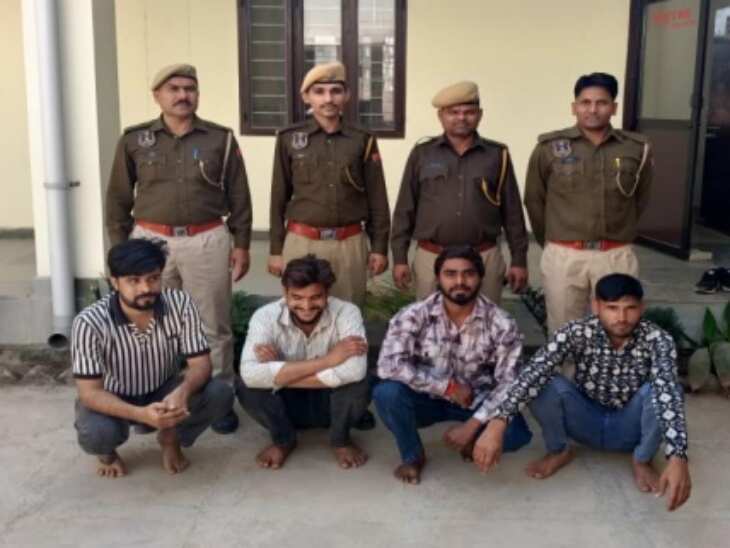जयपुर में बड़ी कार्रवाई, फ्लैट से 4 ठग गिरफ्तार, वीडियो में जाने 50 पासपोर्ट और 32 मुहर बरामद