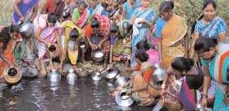 मासूमियत पर हमला: वीडियो में जाने बैंक चपरासी ने 10 साल की बच्ची को बहला कर कमरे में ले जाकर की छेड़छाड़