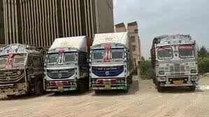 राजस्थान में GST की चोरी, ट्रक में परचून के नाम पर सप्लाई हो रही थी ब्रास मेटल और सुपाड़ी... 14 ट्रक जब्त