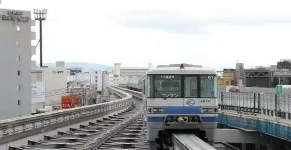 जापान के साइतामा में रेल हादसा: क्रॉसिंग पर कार-ट्रेन भिड़ंत, पटरी से उतरे कई डिब्बे