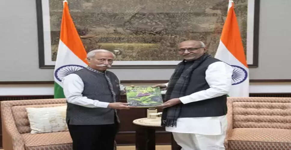 अरुणाचल के राज्यपाल ने उपराष्ट्रपति राधाकृष्णन से की मुलाकात, शिक्षा, स्वास्थ्य और सामाजिक कल्याण के क्षेत्र में हुई प्रगति पर चर्चा