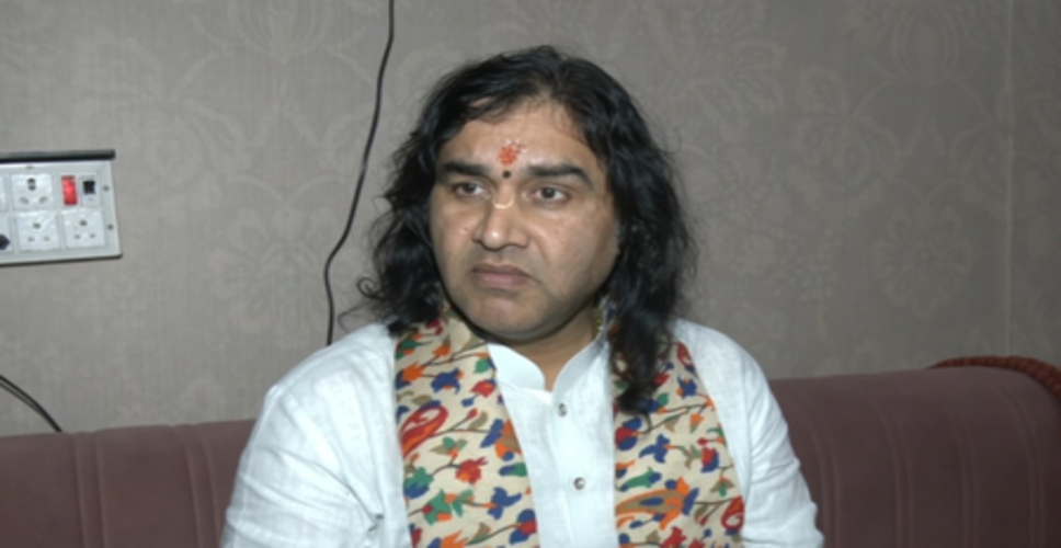 कथावाचक देवकीनंदन ठाकुर ने रात में विवाह की परंपरा पर उठाए सवाल, मंदिरों के लिए 'सनातन बोर्ड' बनाने की मांग