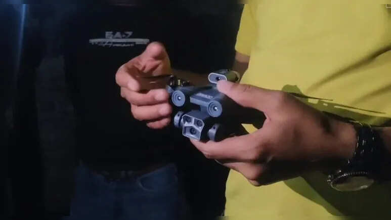 सरदारशहर में ड्रोन गिरने से मचा हड़कंप, पुलिस ने कब्जे में लिया