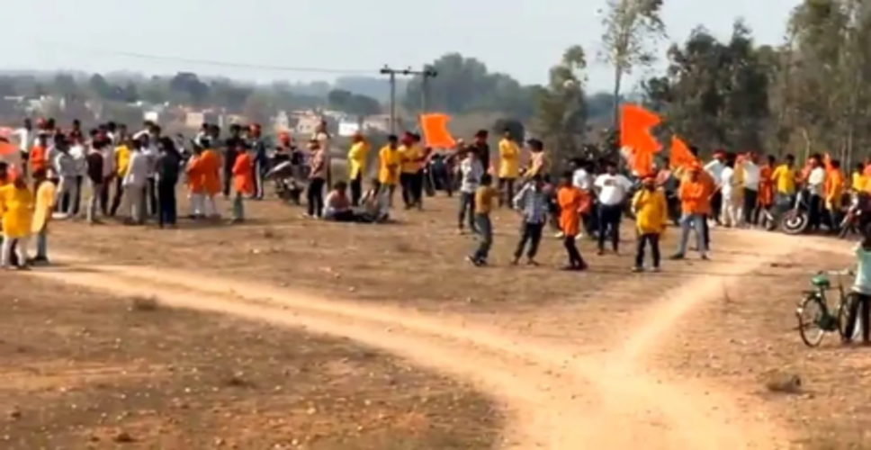 हजारीबाग में मंगला जुलूस के दौरान पुलिस और ग्रामीणों के बीच झड़प, कई घायल