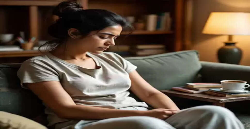 क्यों बढ़ रही है महिलाओं में कमजोरी? जानें लक्षण और आयुर्वेदिक समाधान