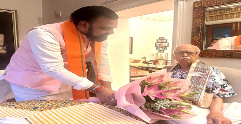 लालकृष्ण आडवाणी का मार्गदर्शन ऊर्जा, प्रेरणा और दृढ़ संकल्प का स्रोत: सीएम सम्राट चौधरी