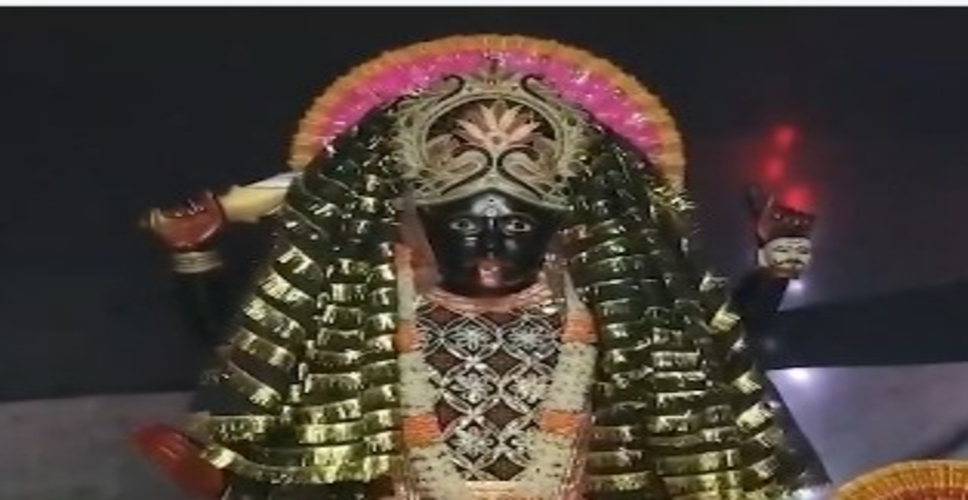 पृथ्वीराज चौहान की कुलदेवी के दरबार में गूंजे जयकारे, चैत्र नवरात्रि पर संभल में दिखी अपार भीड़