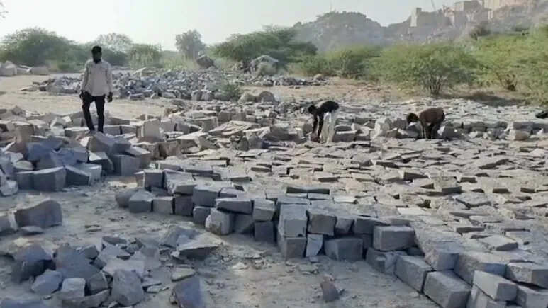 रेगिस्तान की रेत में छिपा है 'सोना', थार के इस बेशकीमती खनिज की देशभर में है डिमांड