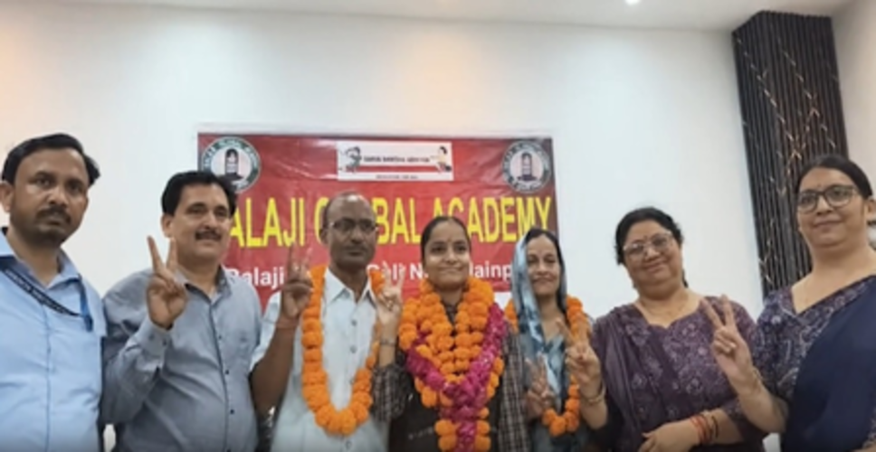 सीबीएसई 12वीं परिणाम: लवली पब्लिक स्कूल का शानदार प्रदर्शन, बेटियों का दबदबा कायम