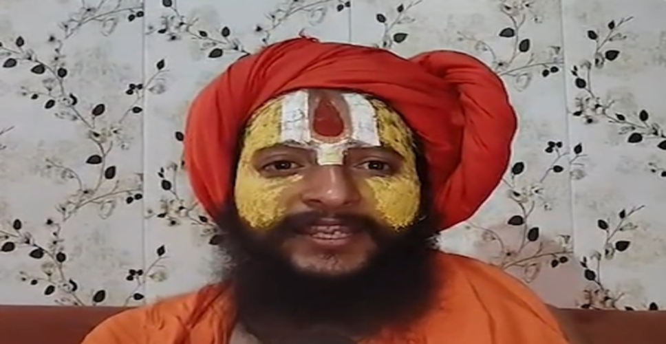 अखिलेश यादव के 'नकली संत' बयान पर अयोध्या के संतों का तीखा पलटवार, अखिलेश को नकली हिंदू बताया