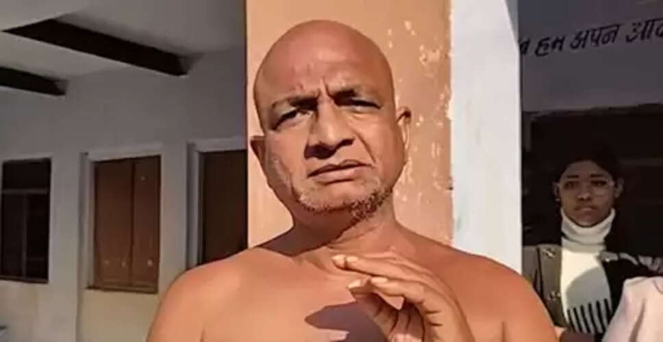 &lsquo;अहिंसा संस्कार पदयात्रा&rsquo; निकाल रहे आचार्य प्रसन्न सागर महाराज, कहा- हमारा मकसद मानवता का संदेश देना