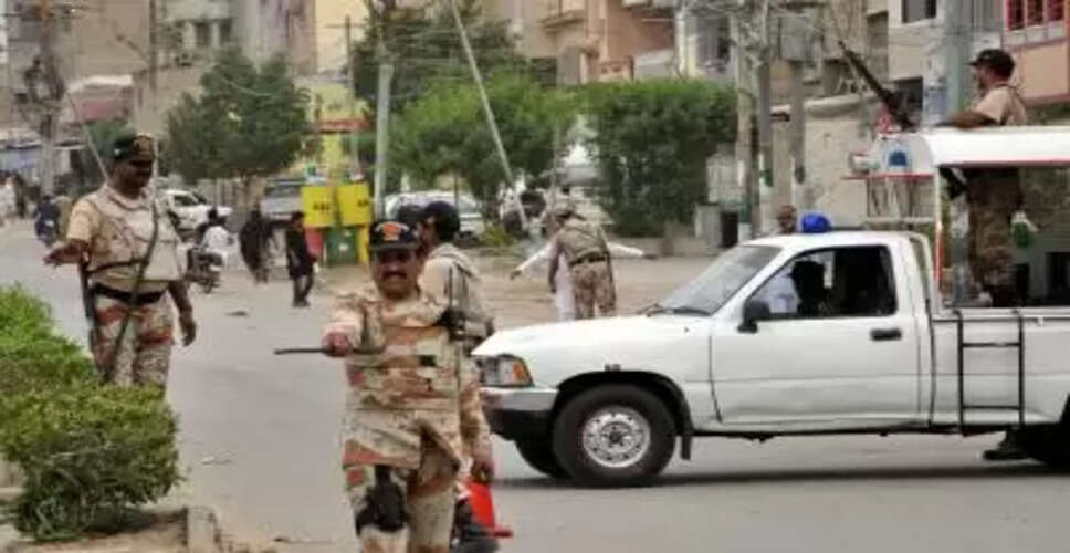 बलूचिस्तान में पाकिस्तानी बलों की अंधाधुंध फायरिंग के खिलाफ ग्रामीणों का प्रदर्शन