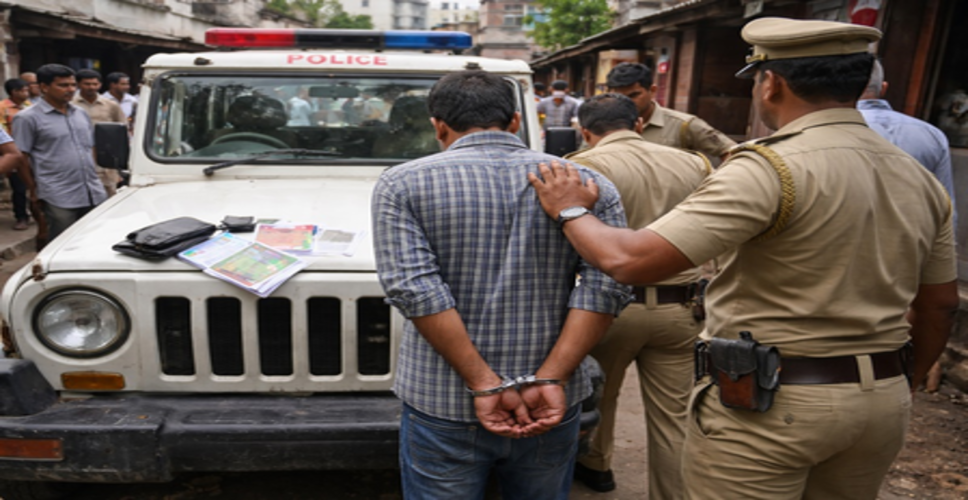 झारखंड के पाकुड़ में लॉ छात्रा के यौन शोषण और ब्लैकमेलिंग के आरोप में वकील गिरफ्तार