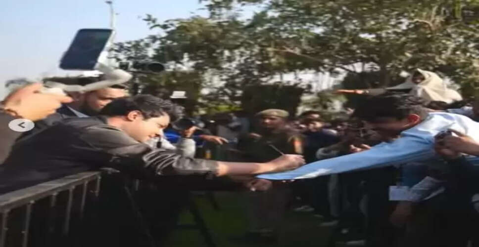 दिल्ली में 'राहु केतु' के प्रमोशन के दौरान भावुक हुए वरुण शर्मा, बोले- होटल जाते वक्त रो पड़ा था