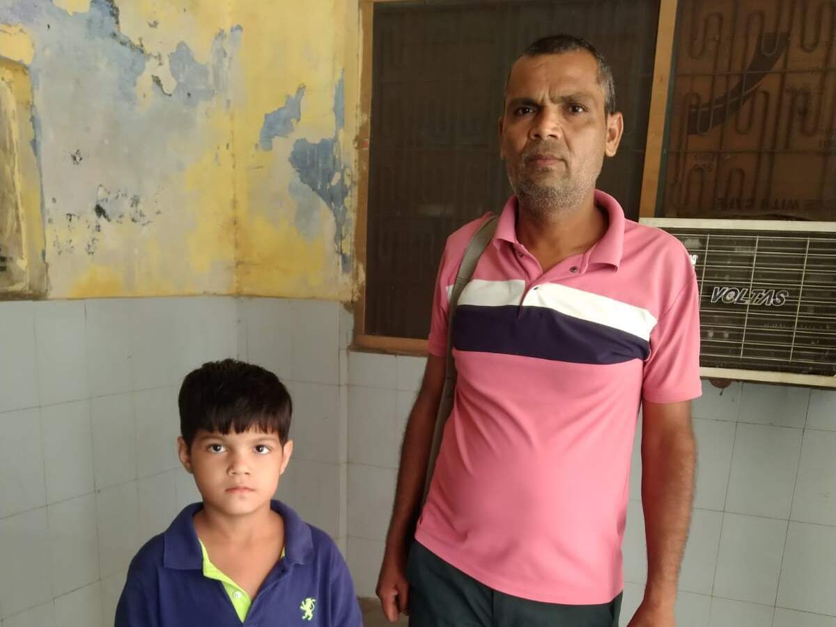 6 वर्षीय बच्चे ने निगला सिक्का, वीडियो में देंखे 15 मिनट के ऑपरेशन में डॉक्टरों ने बचाई जान