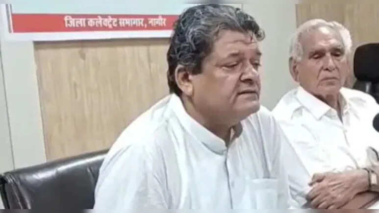 "भांजे की सगाई हो गई अब राहुल गांधी भी जल्‍दी शादी करें," सुम‍ित बोले- शादी होगी तो सही रास्‍ते पर चलेंगे