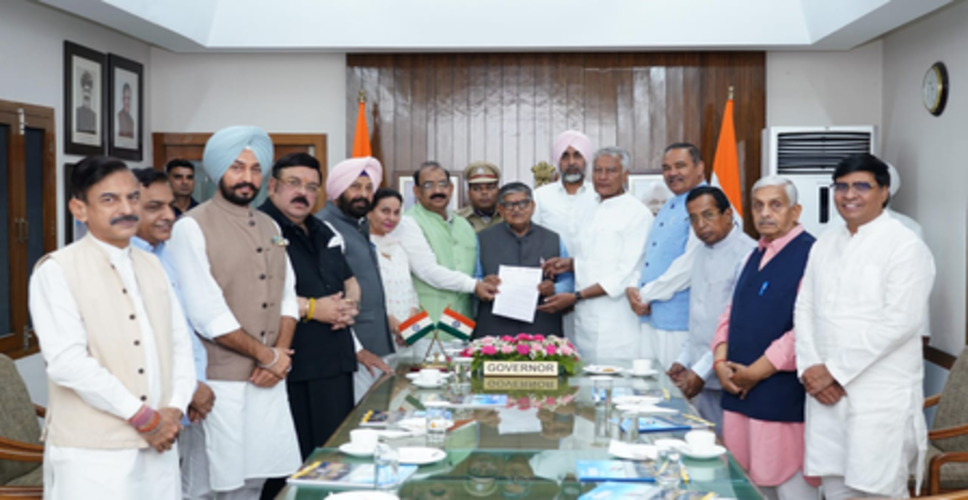 'सीएम मान को बुलाकर कहें, दारू छोड़ो या कुर्सी', पंजाब के राज्यपाल से भाजपा नेताओं ने की मांग