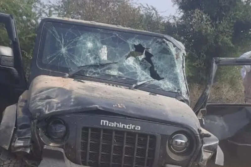 जोधपुर लूणी: युवती को भगा ले जाने के आरोपी पर भीड़ का हमला, नाक कटने समेत वाहन में तोड़-फोड़