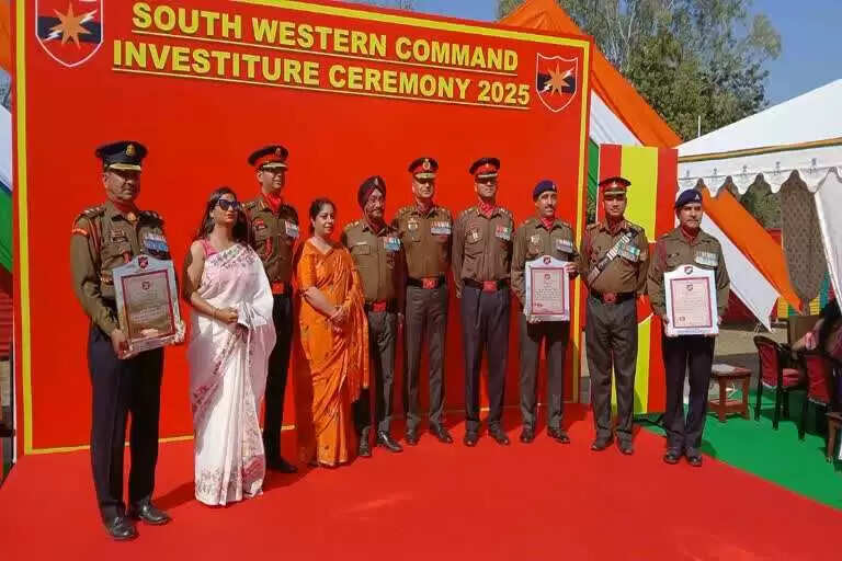 सप्त शक्ति कमान अलंकरण समारोह आयोजित, फुटेज में जानें वीरता के लिए सैन्य अधिकारियों व जवानों को किया सम्मानित