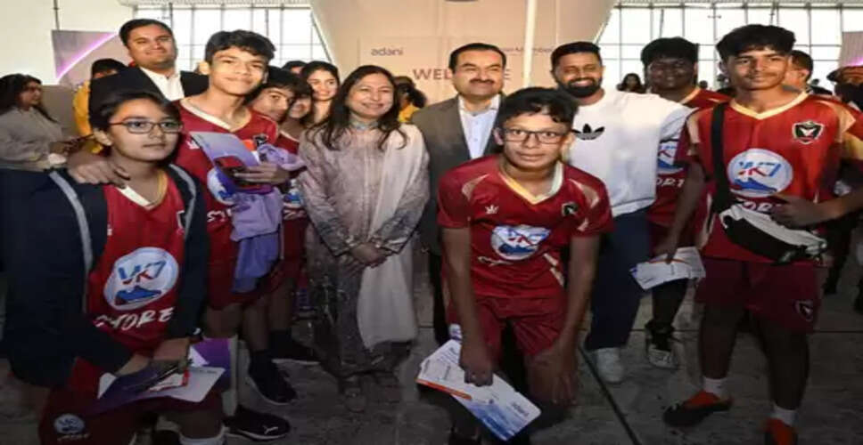 नवी मुंबई इंटरनेशनल एयरपोर्ट ने पहले ही दिन 48 फ्लाइट्स के साथ 4,000 से ज्यादा यात्रियों को दी सेवा